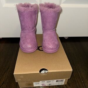Brand New Toddler Girl Bailey Bow Uggs